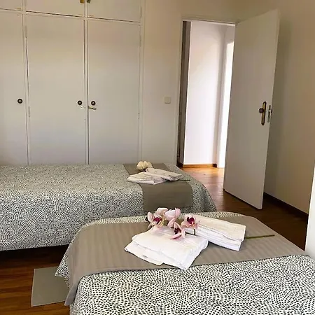 Seaside Retreat With Terrace In Baleal *