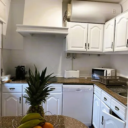 Apartment Seaside Retreat With Terrace In Baleal *