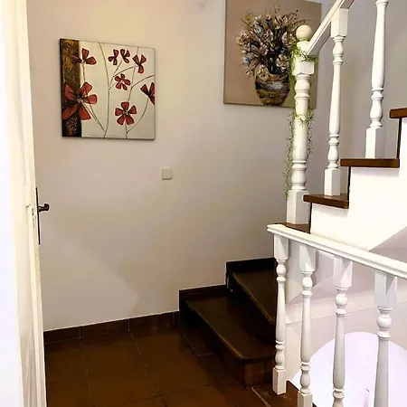 Seaside Retreat With Terrace In Baleal Ferrel (Leiria)
